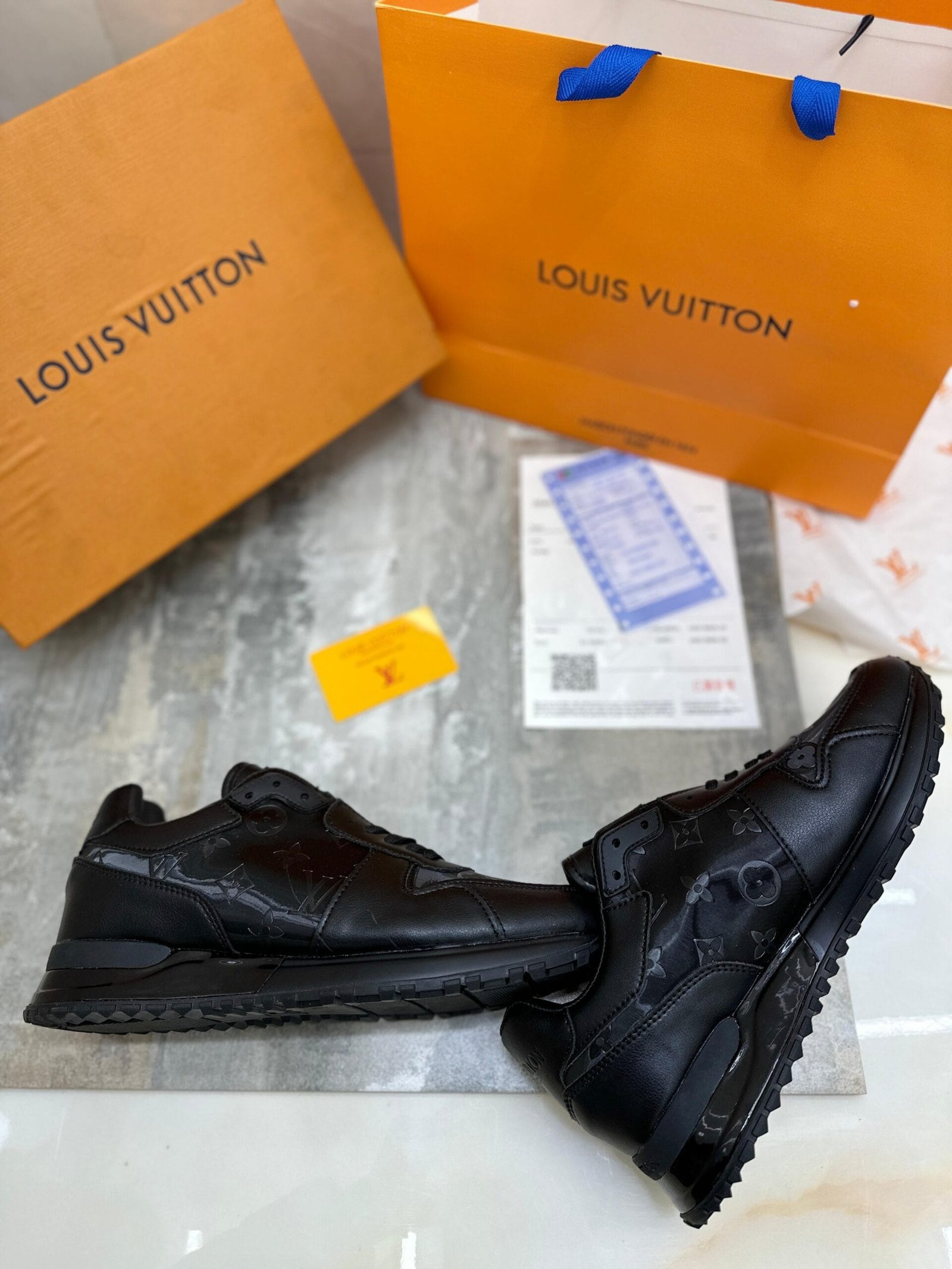 Run Away Sneaker Ultra Luxury Brand (3) Run Away Sneaker Ultra Luxury Brand (3)