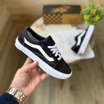 Old Skool Black Classic Skate Shoes (3)