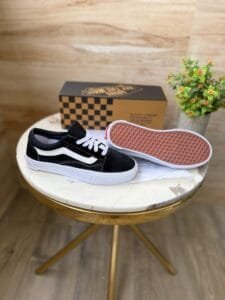 Old Skool Black Classic Skate Shoes (4)