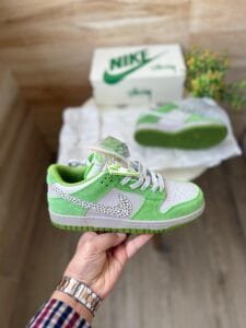 Sb Dunk Chlorophyll 2025 Sneakers