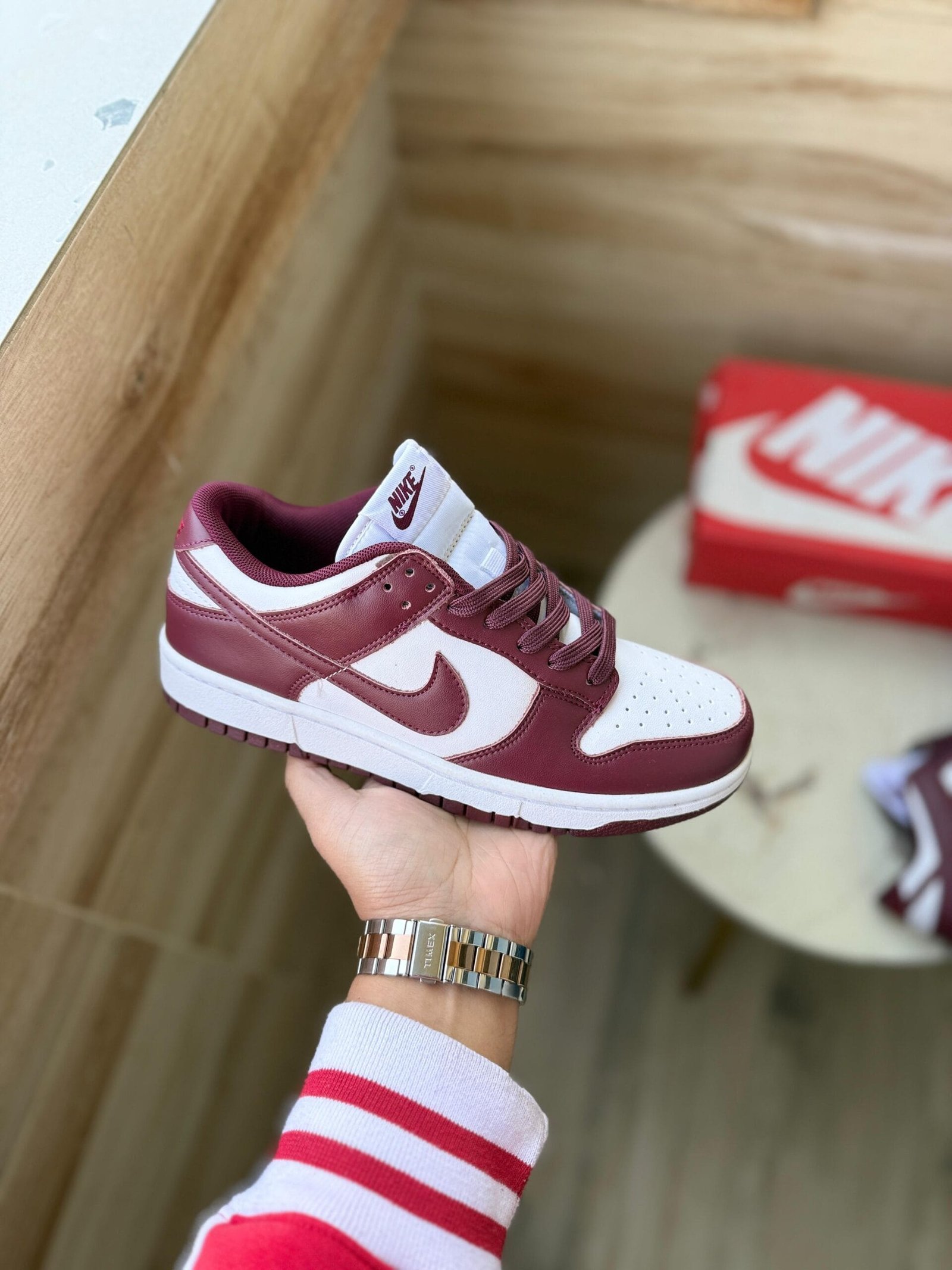 Sb Dunk Wine Sneakers Unisex On Sale (1) Sb Dunk Wine Sneakers Unisex On Sale (1)