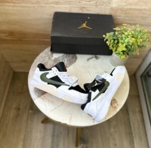 Travis Cut The Check Noire Sneakers For Boys (3)