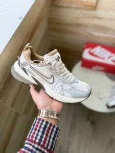 V2k Run Beige Brown Sneakers For Boys