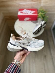 V2k Run Beige Brown Sneakers For Boys