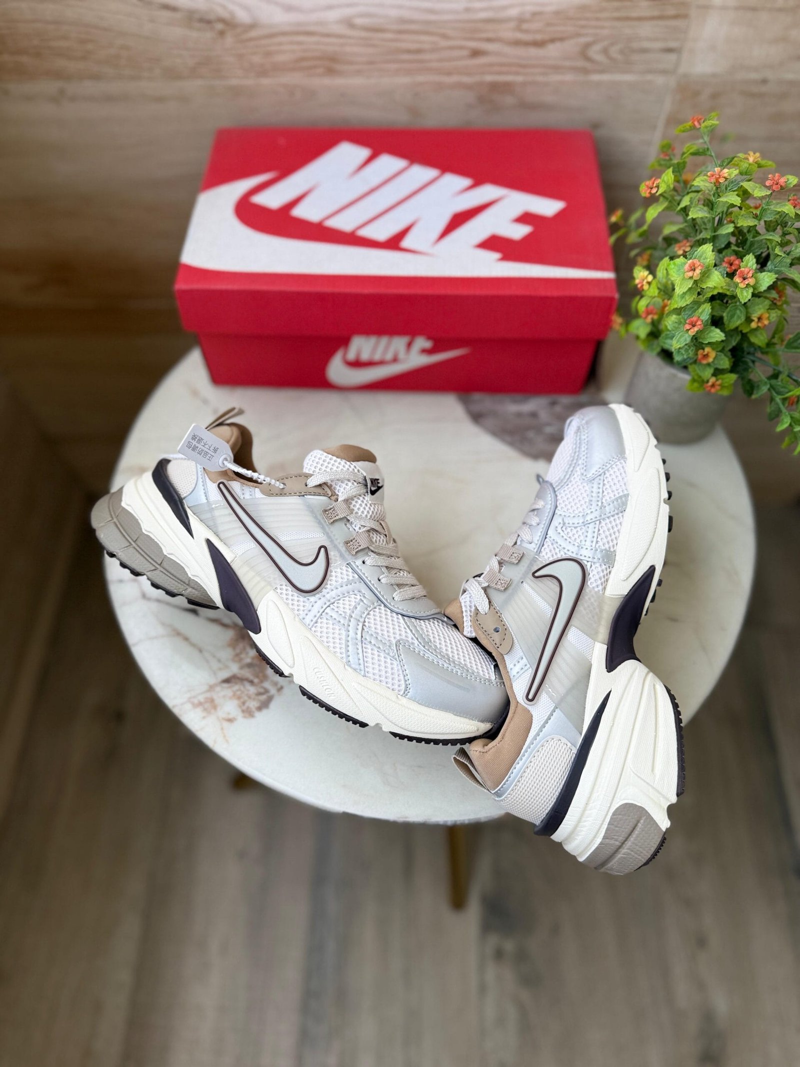 V2k Run Beige Brown Sneakers For Boys