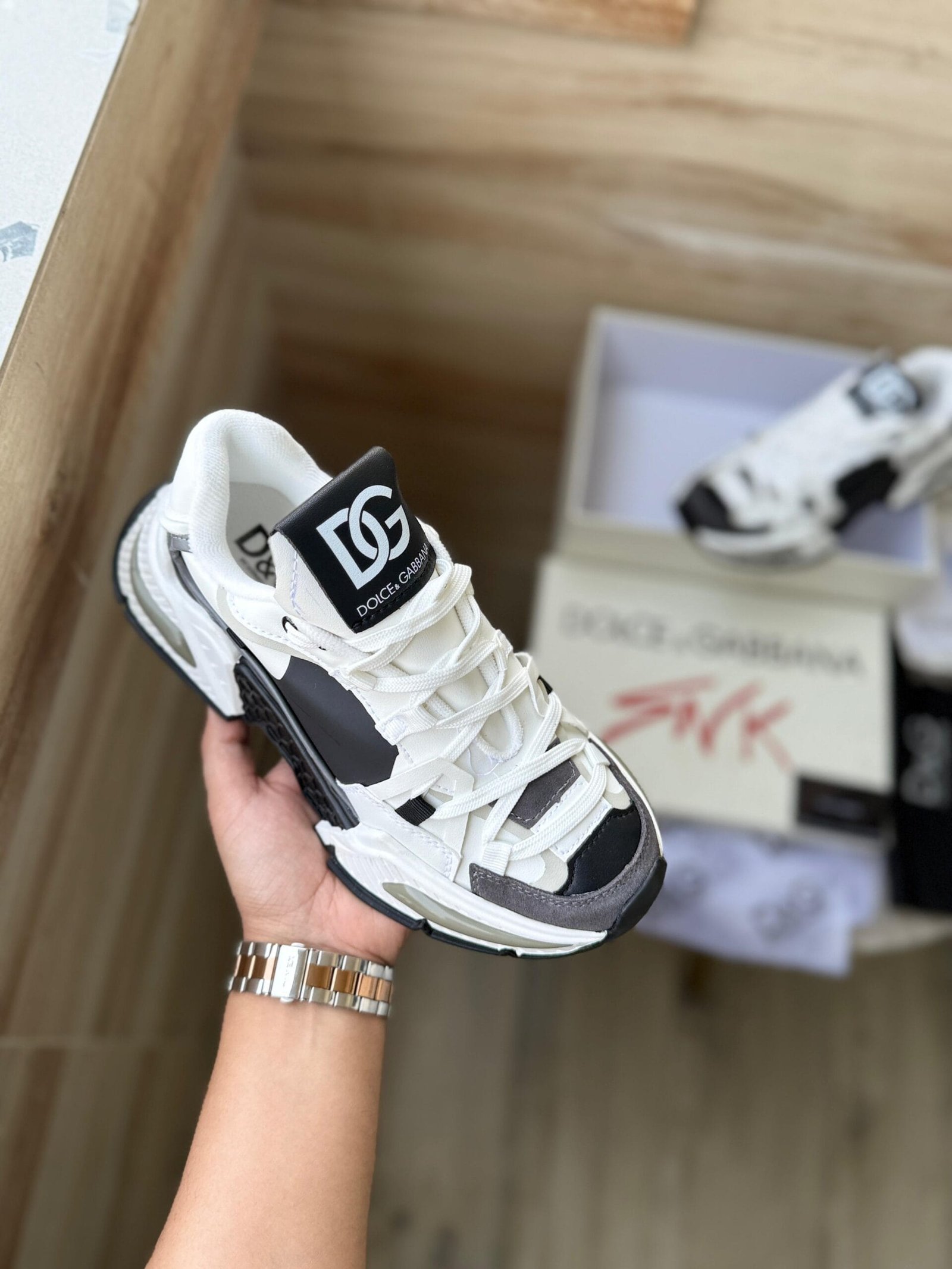 Luxury Shoes Imported On Sale 2 Colors