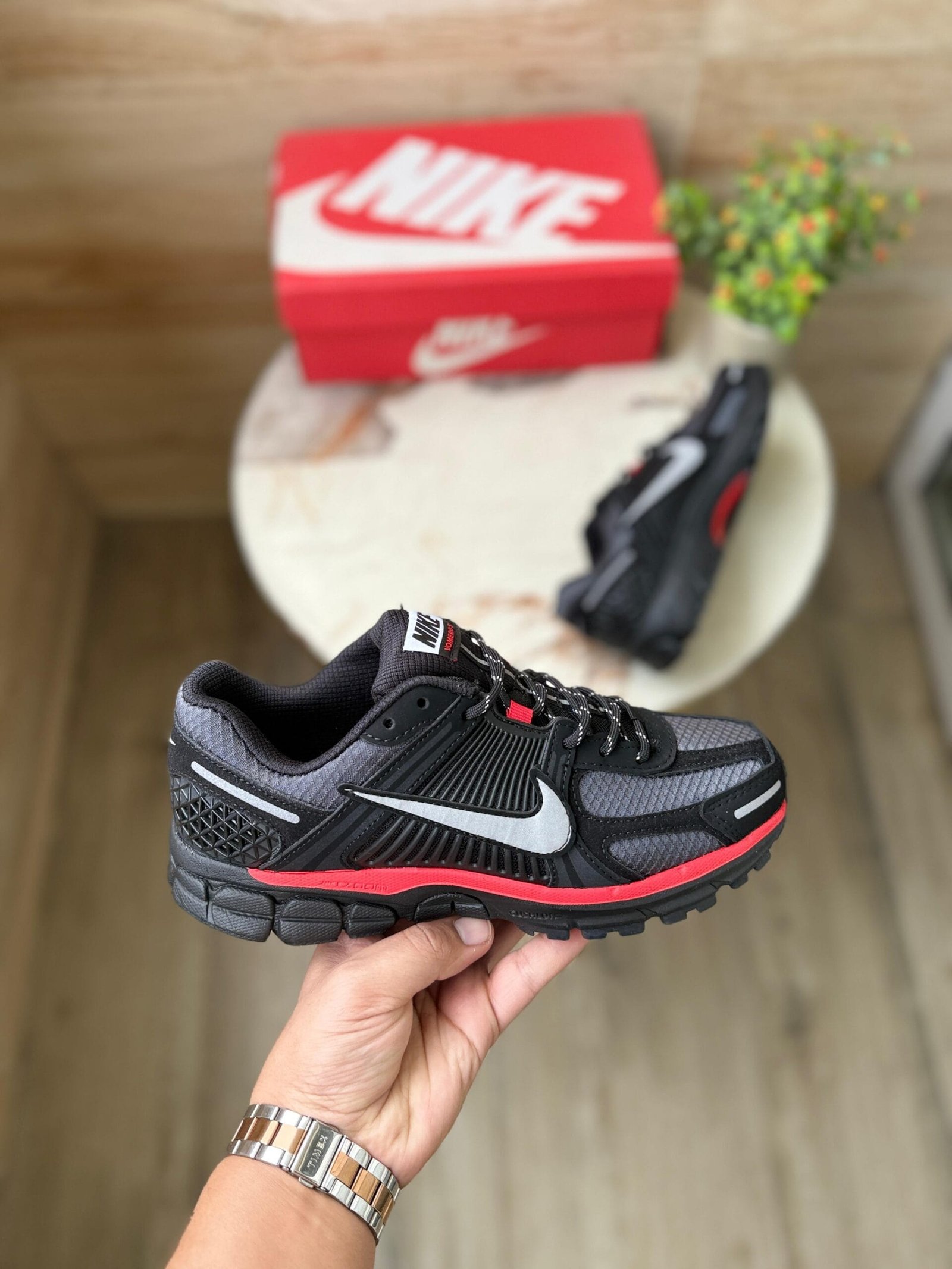 Zoom Vomero Bred Spider-man Sneakers