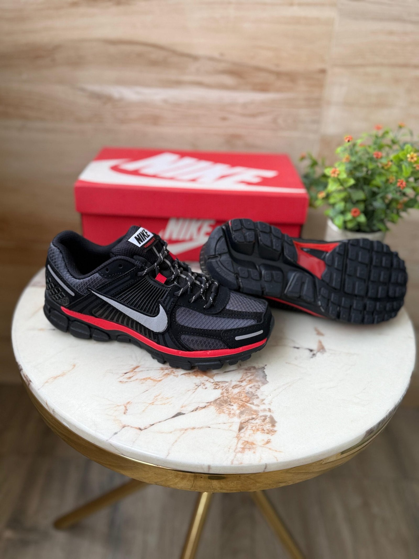 Zoom Vomero Bred Spider-man Sneakers