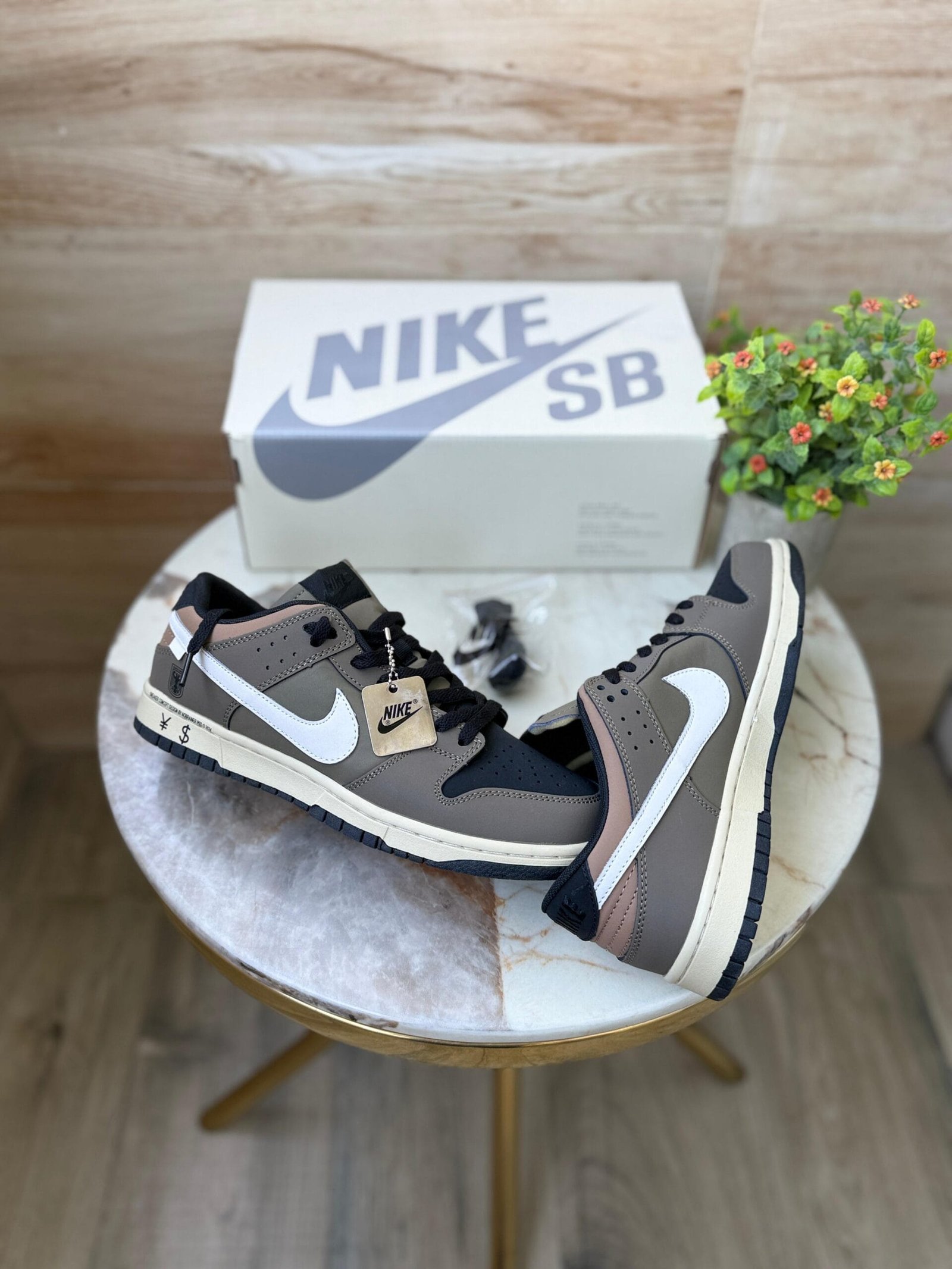 Dunk Ambush Custom Dollars Yuan Sneakers