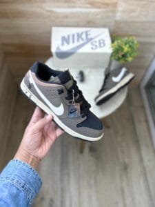 Dunk Ambush Custom Dollars Yuan Sneakers