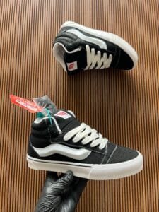 Off The Wall Mid Sneakers On Sale For Boys (2)