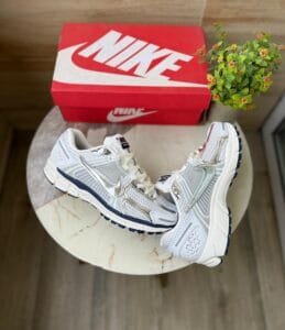 Zoom Vomero Photon Dust Sneakers On Sale (1)