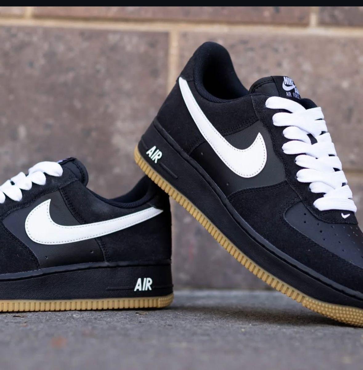 Air Force One Black and White Gum Sneakers (3)