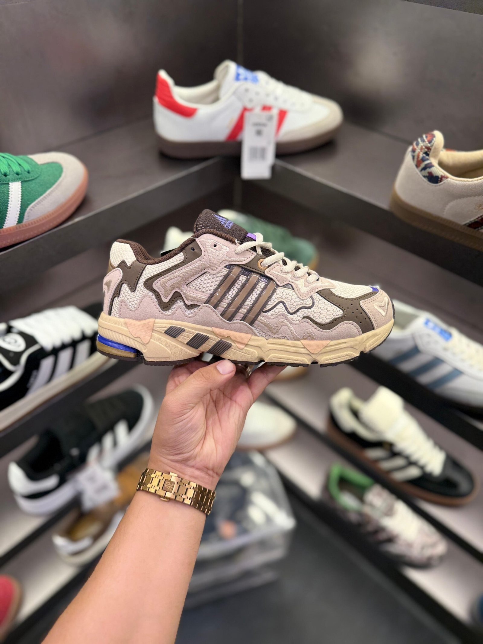 Bad Bunny Response Cl Tint Sneakers On Sale (1) Bad Bunny Response Cl Tint Sneakers On Sale (1)