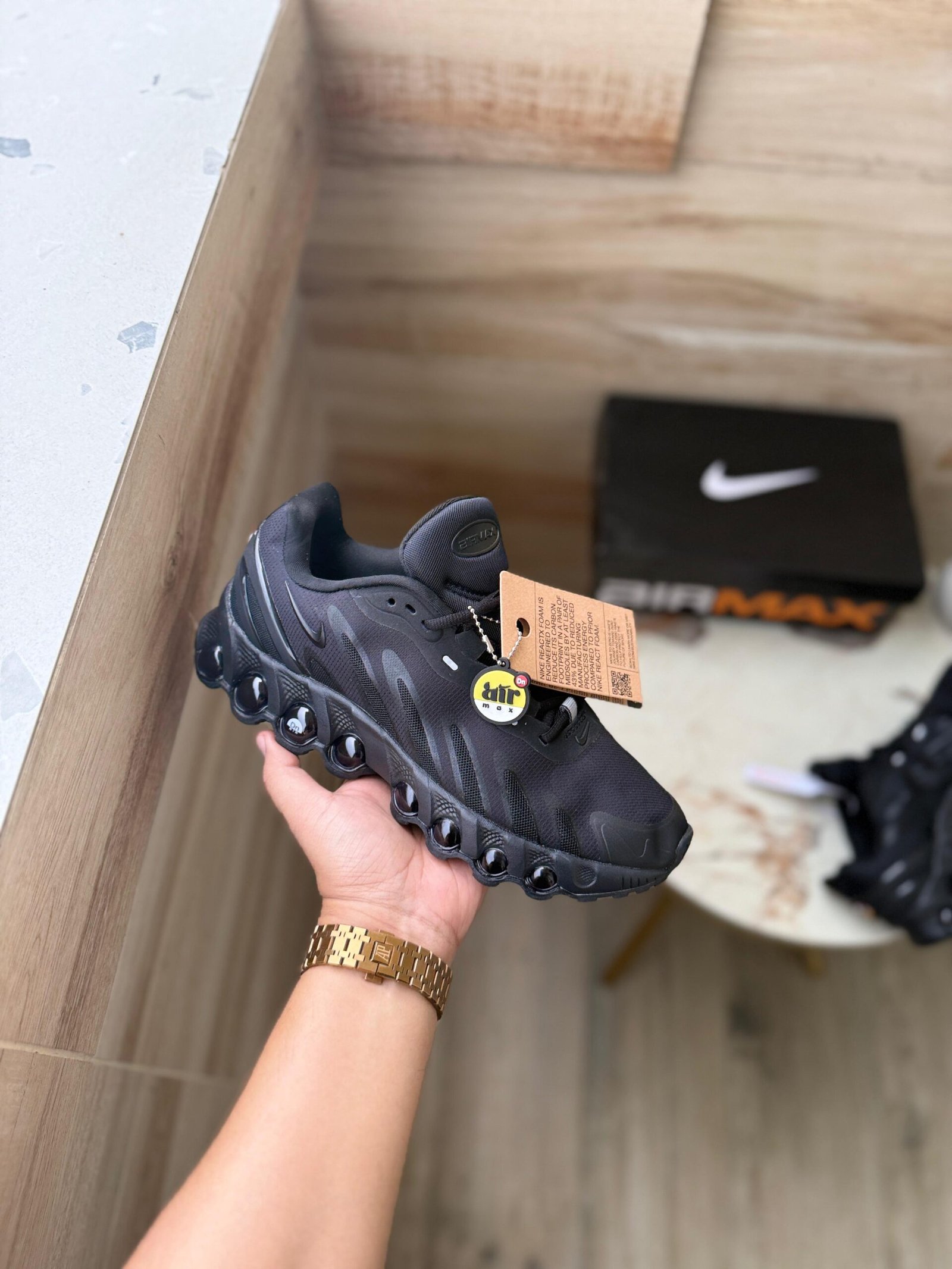 Dn8 Black Crimson Sneakers For Boys (3) Dn8 Black Crimson Sneakers For Boys (3)