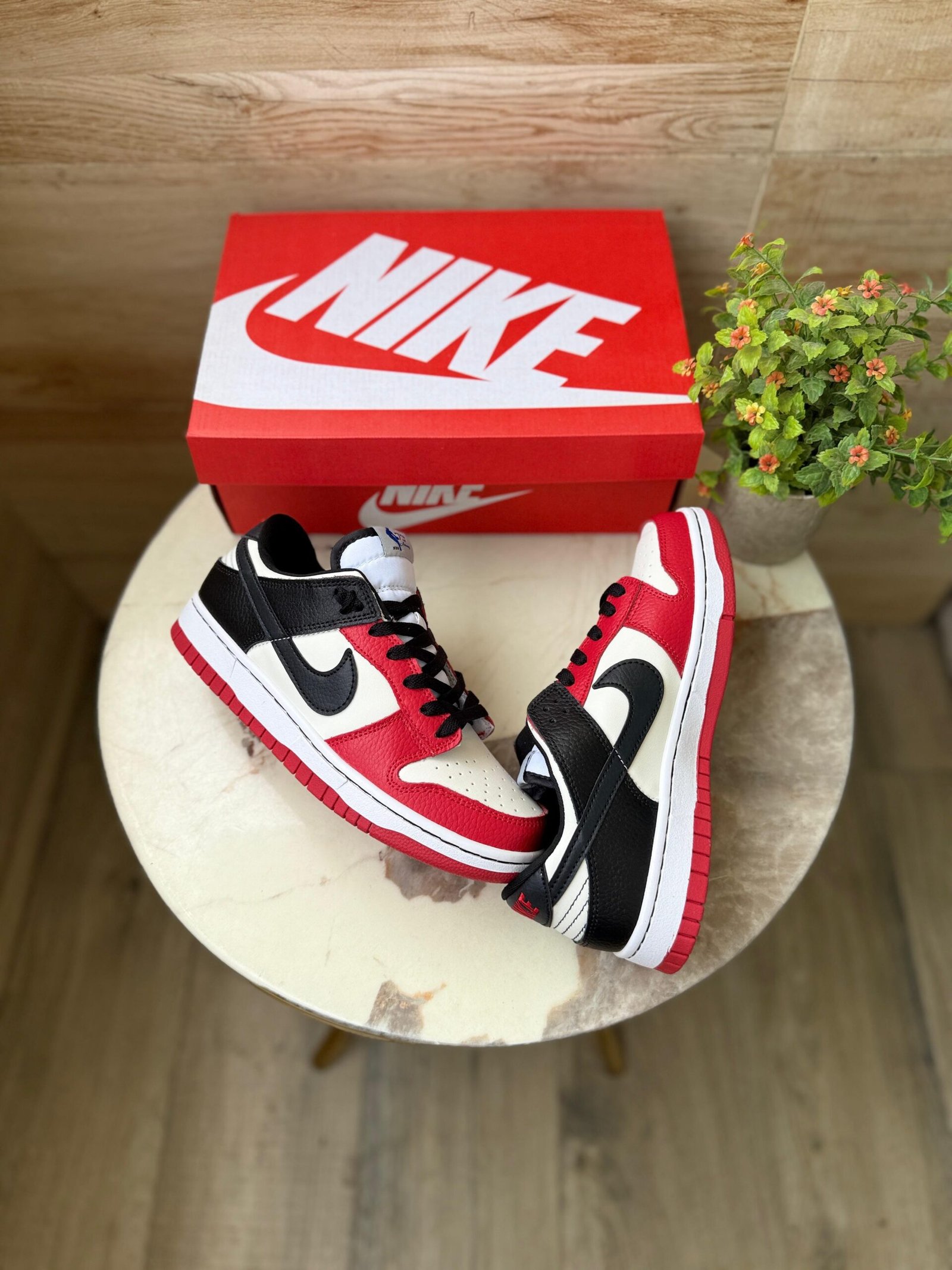 Dunk Chicago Emb Sneakers On Sale (2)