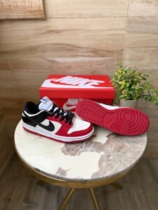 Dunk Chicago Emb Sneakers On Sale (4)