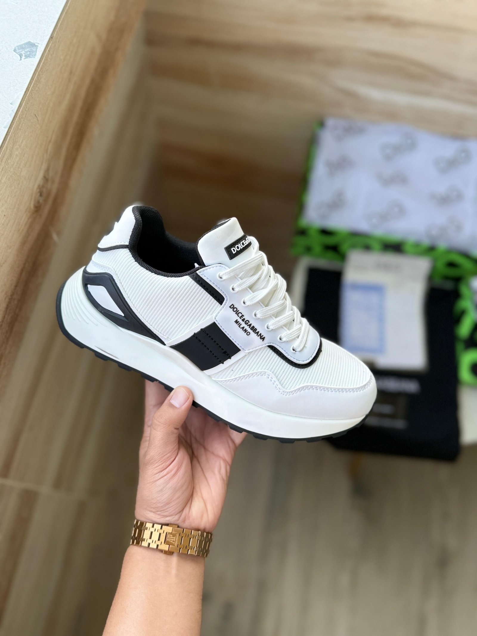 Luxury White Black Sneakers Limited Stock (2) Luxury White Black Sneakers Limited Stock (2)
