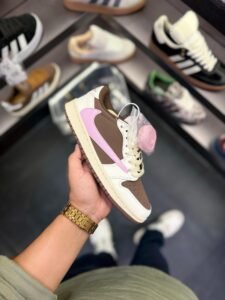 Retro One Travis Scott Low Reverse Mocha (3)