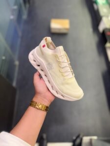 Running Cloudtilt Black White Sneakers 2 Colours (3)