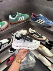 Running Cloudtilt Black White Sneakers 2 Colours (4)