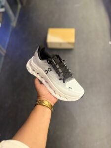 Running Cloudtilt Black White Sneakers 2 Colours (6)