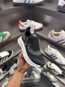 Running Cloudtilt Black White Sneakers 3 Colours (3)
