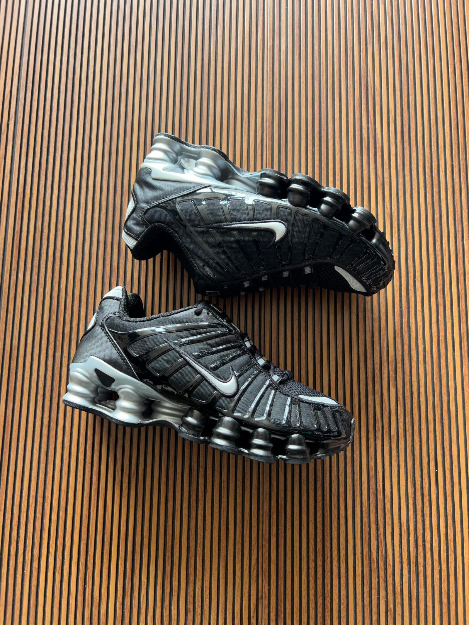 Shox Tl Sneakers In Stock 2 Colours (4) Shox Tl Sneakers In Stock 2 Colours (4)