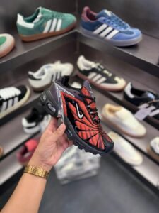 Tailwind Tn Plus Red Sneakers With Flash (2)