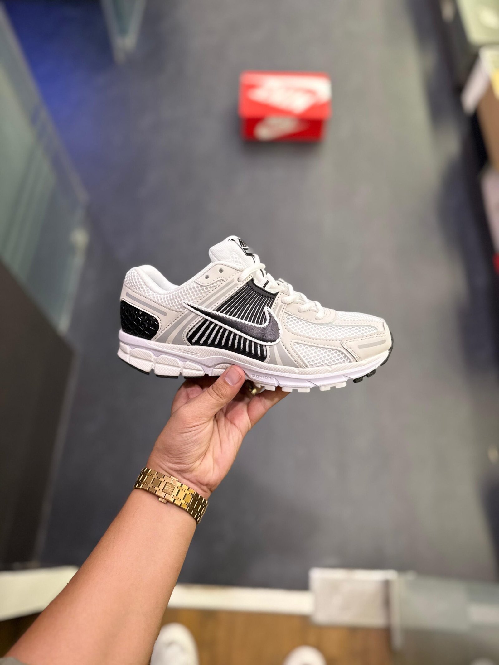 Zoom Vomero Panda Sneakers In Stock (2)