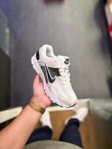 Zoom Vomero Panda Sneakers In Stock (4)