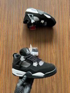 Black and White Thunder Retro 4 Sneakers For Boys (1)