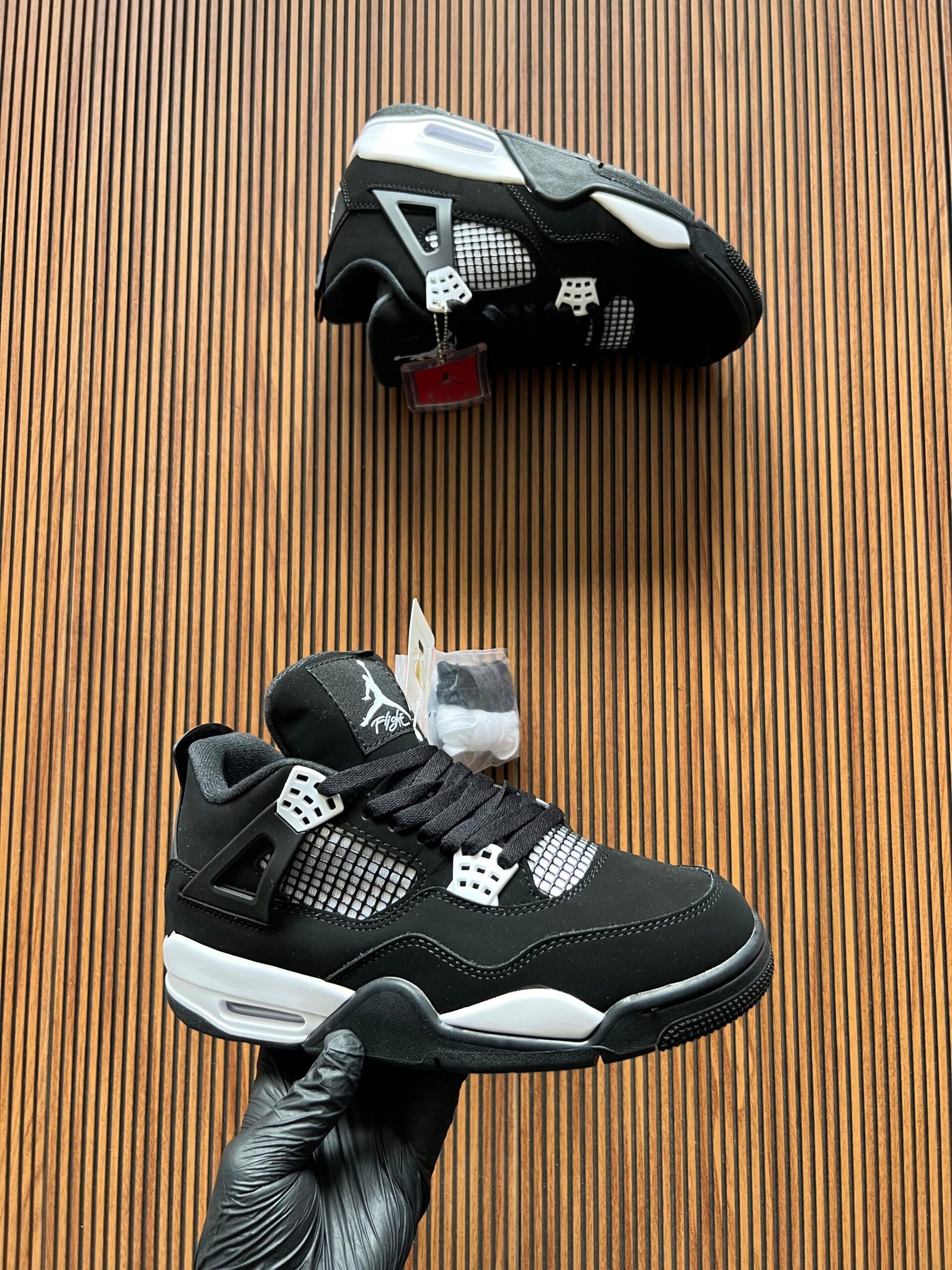 Black and White Thunder Retro 4 Sneakers For Boys (1)