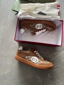 Imported Interlocking Suede Sneakers For Boys (2)