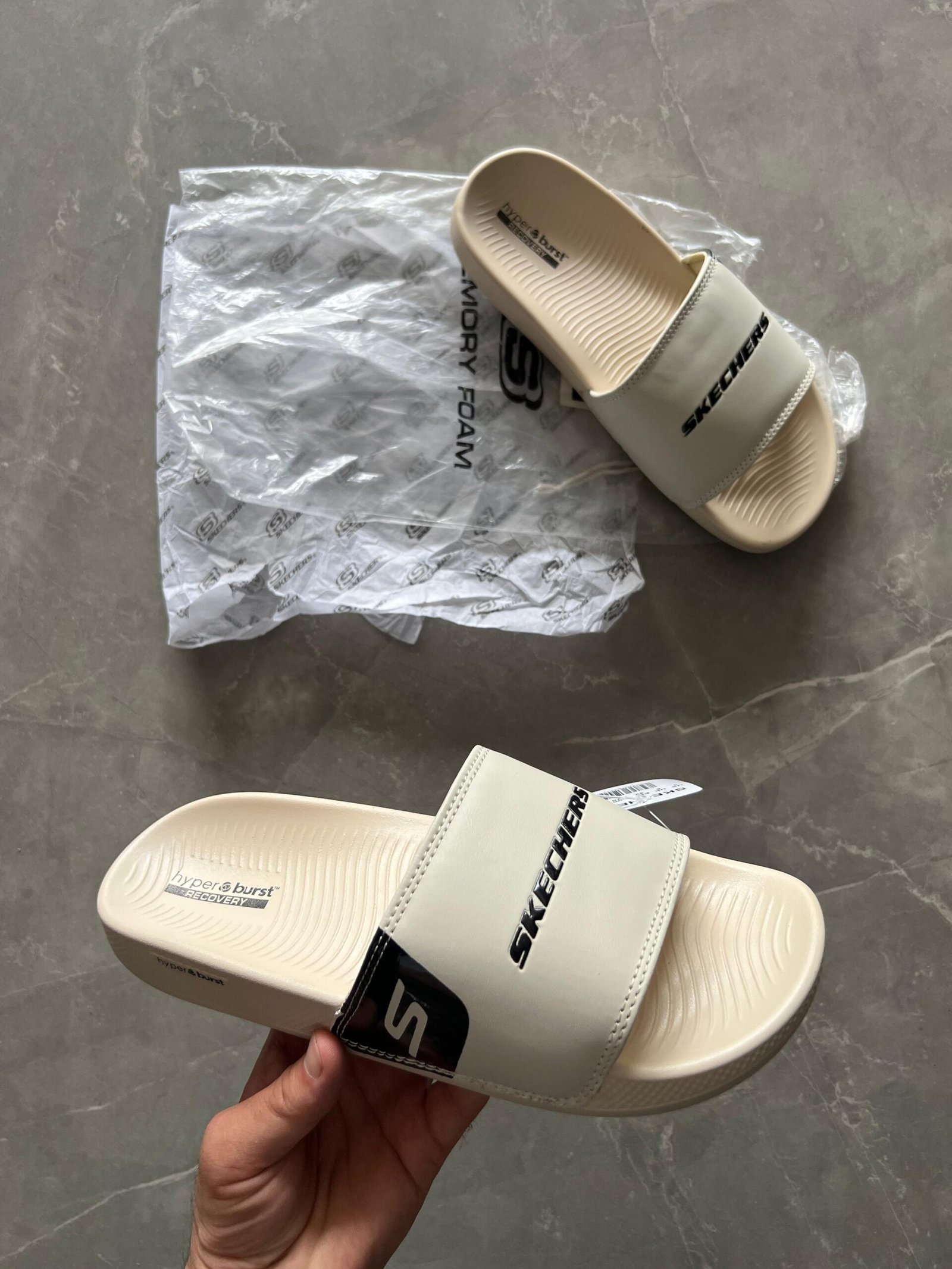 Premium Imported Slides 4 Colours On Sale (4)