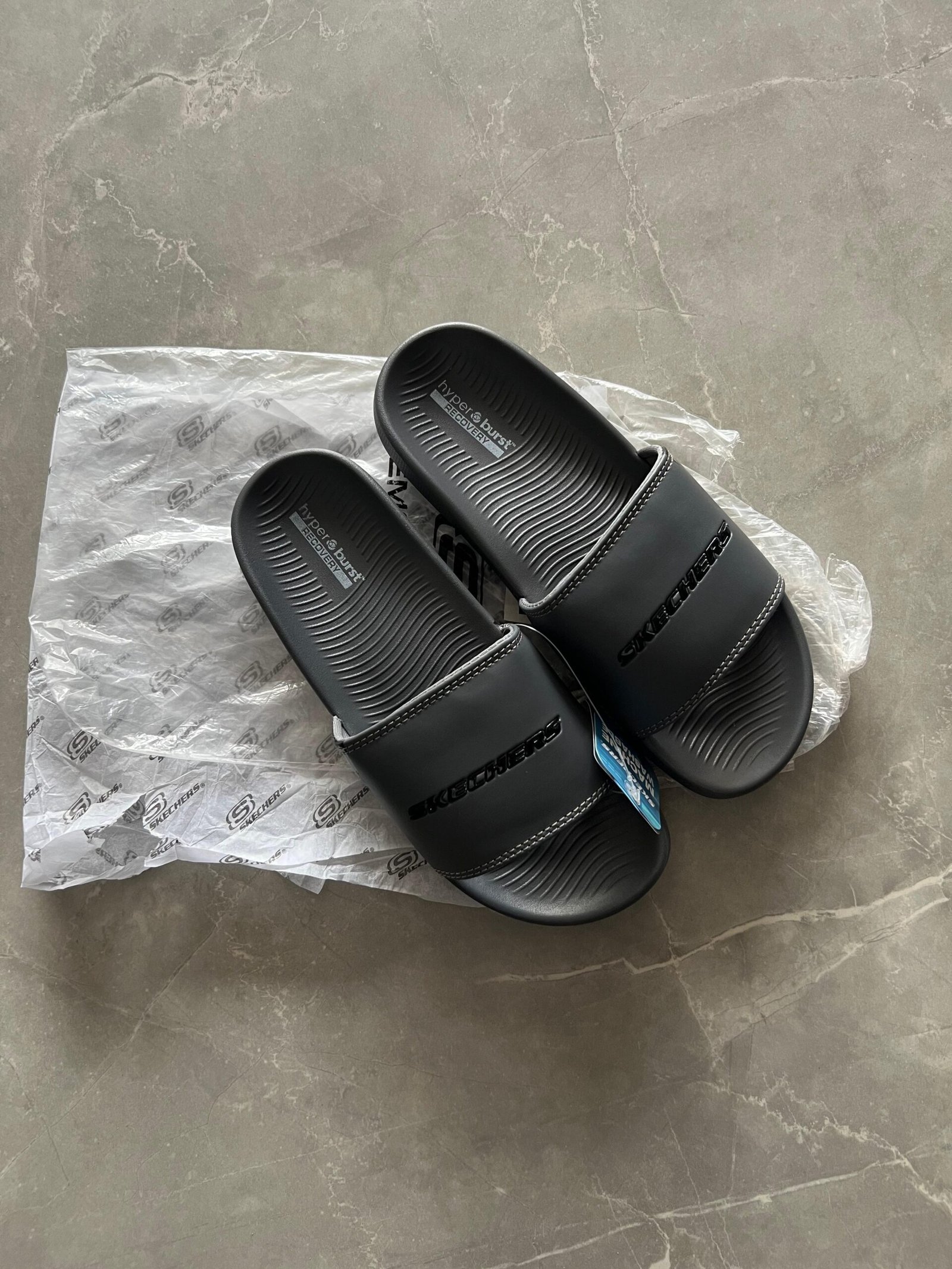 Premium Imported Slides 4 Colours On Sale (6)