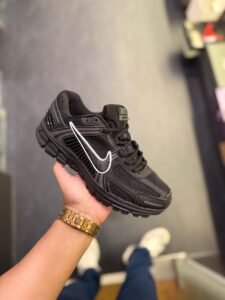 Vomero Summit Black Anthracite Sneakers (4)