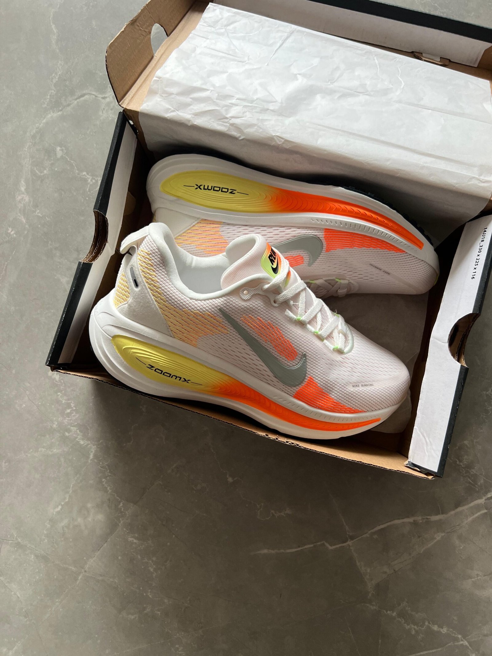 Zoom Vomero18 Sneakers For Boys 8 New Colours (15)