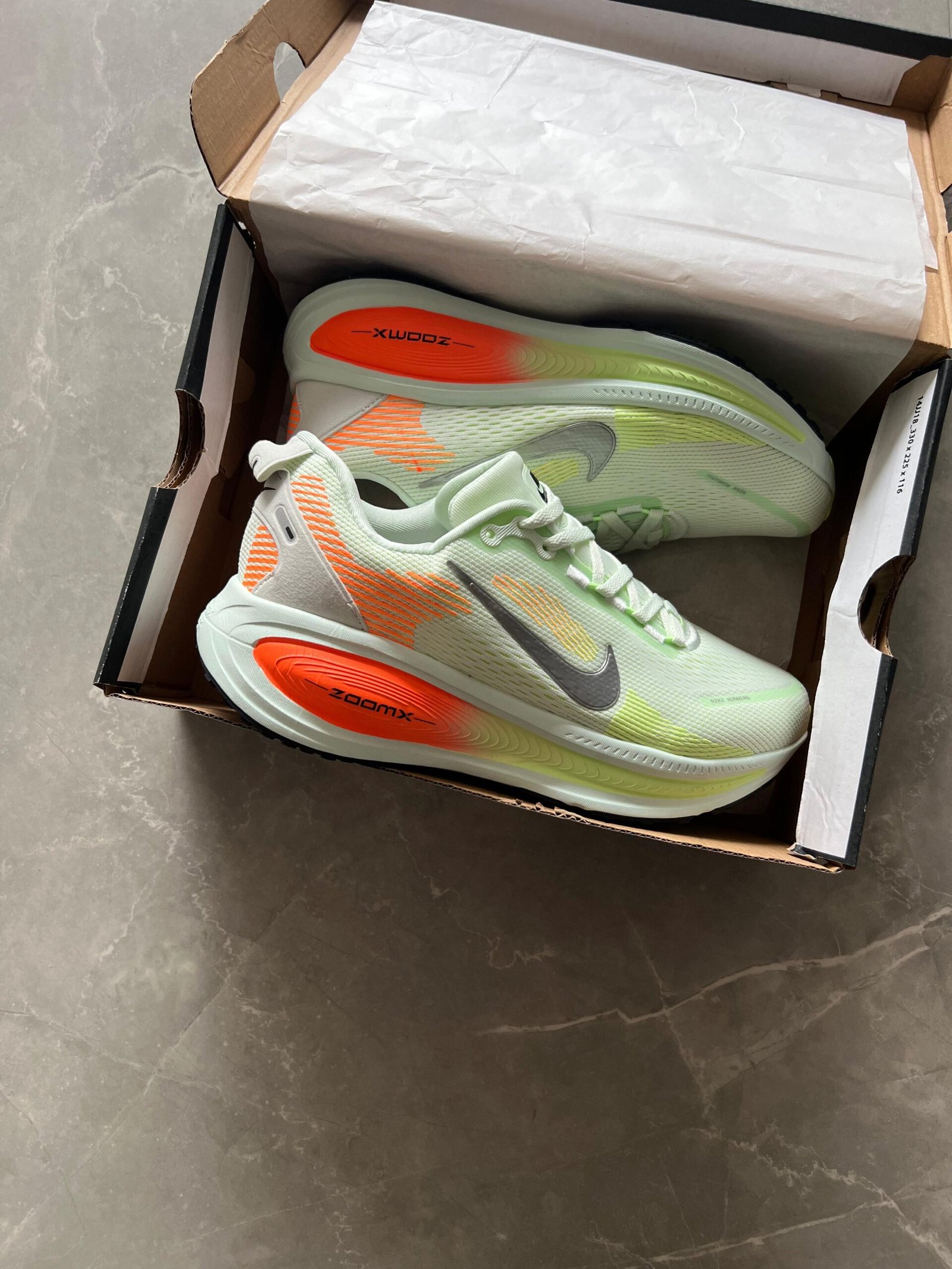 Zoom Vomero18 Sneakers For Boys 8 New Colours (16)