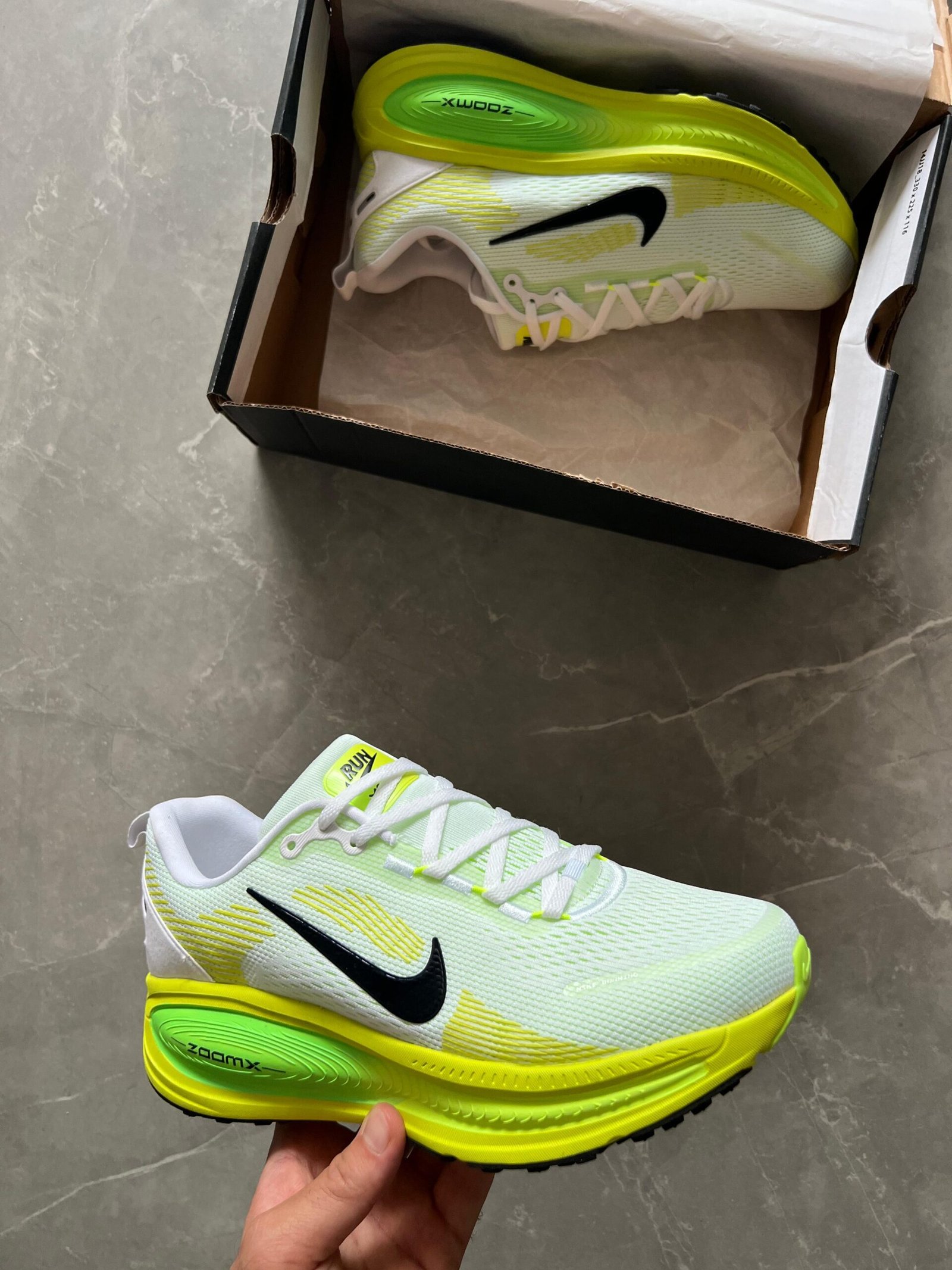 Zoom Vomero18 Sneakers For Boys 8 New Colours (2)