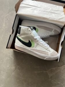 Blazer Mid Double Swoosh Sneakers For Boys (2)