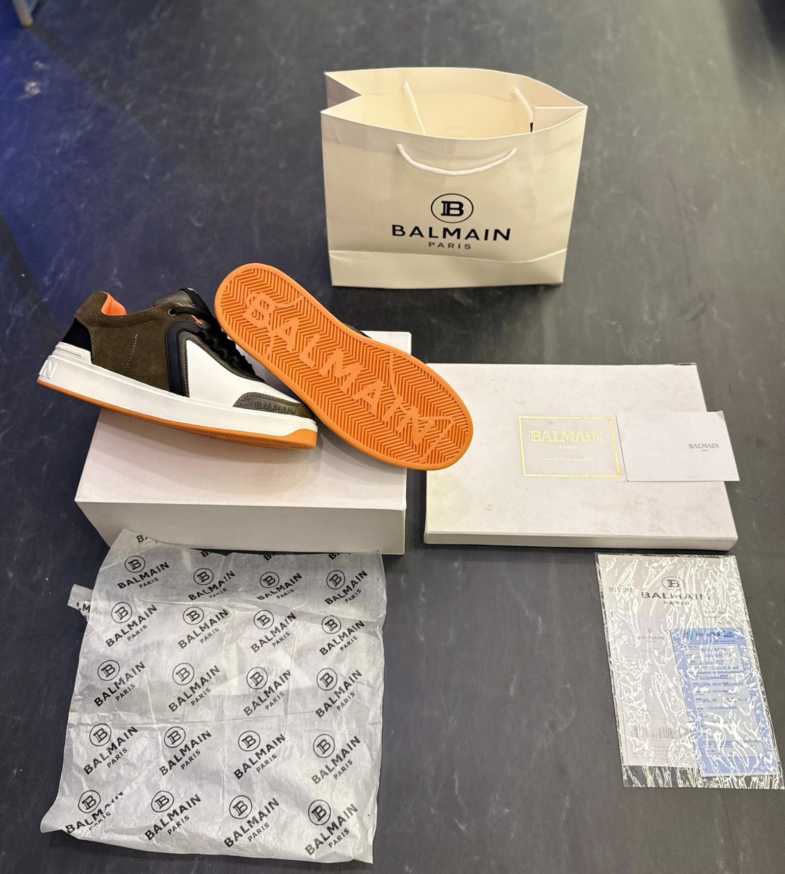 Branded-Style Sports Shoes Online – Lightweight & Durable (2)