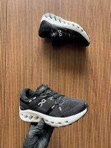 Cloud Running Ua Quality Sneakers 3 Colours (1)