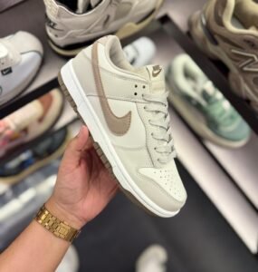 Dunk Phantom Khaki Sneakers On Sale (1)