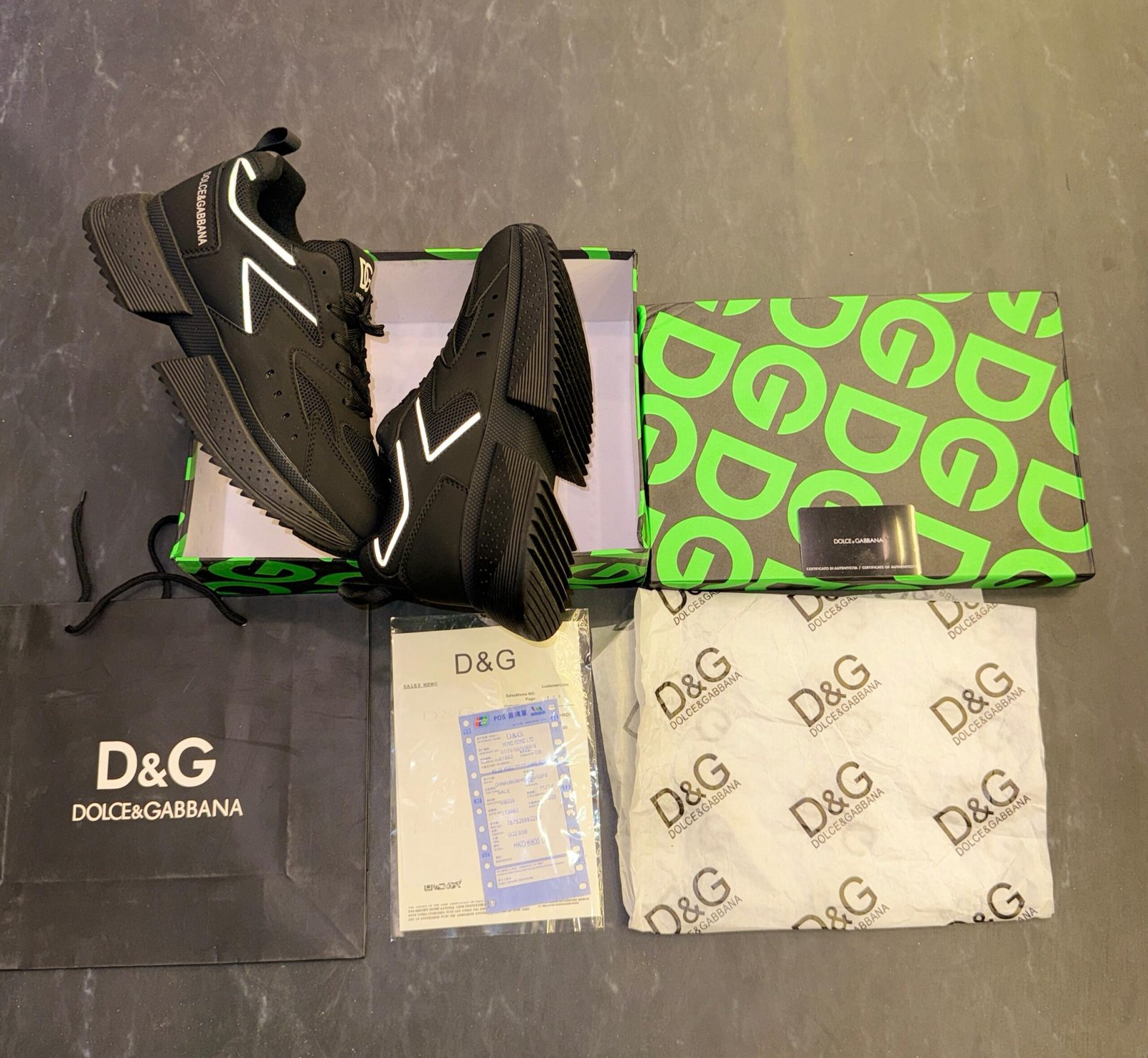 Fashion-Forward Luxury Sneakers – Class Meets Comfort (1)