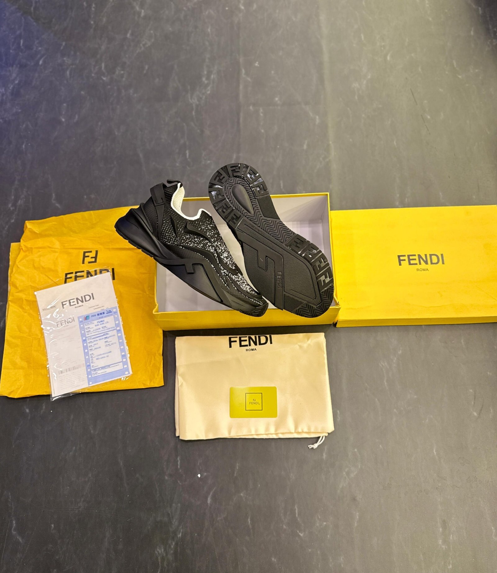 High Performance Running Shoes For Men (1) High Performance Running Shoes For Men (1)