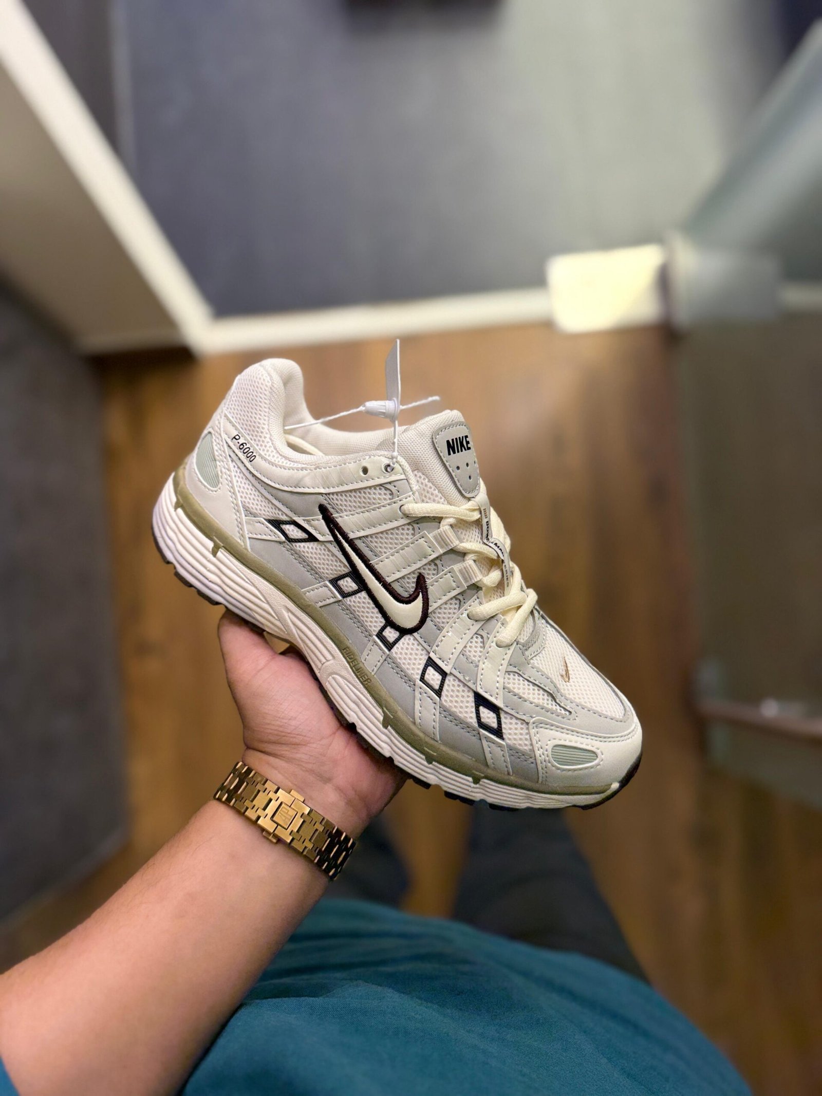 P-6000 Trainer Light Bone First Copy Edition (1)