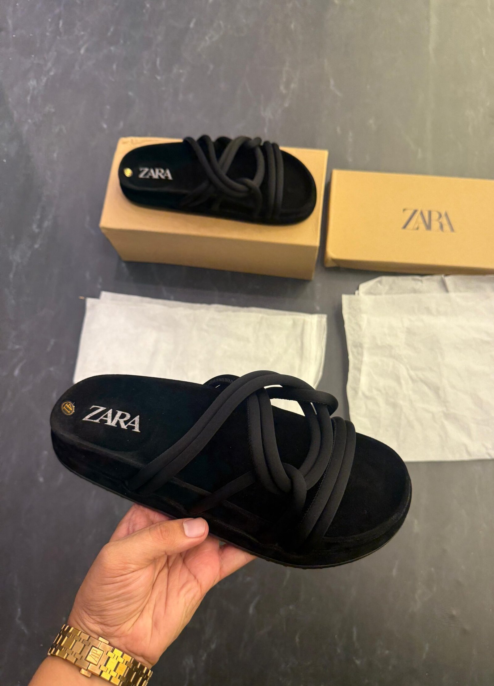 Aesthetic Mules & Premium Slides – New Store Collection (4)