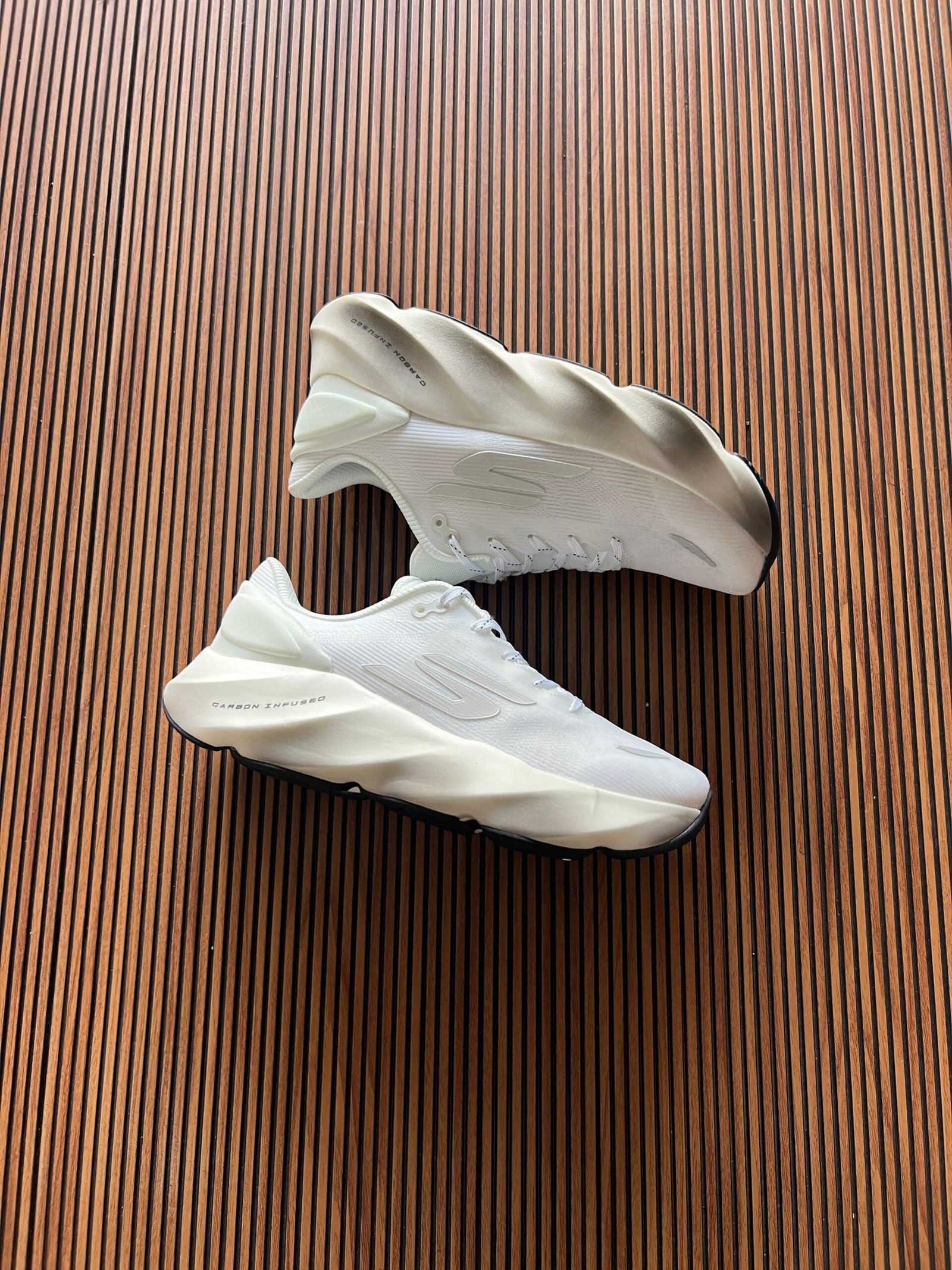 Luxury Aesthetic Mules & Premium Slides – Store Collection Comfort Walk 2025 Sneakers – Premium Quality (3)