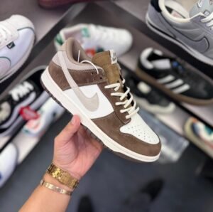 Dunk Otomo Curry Brown Sneakers On Sale (1)